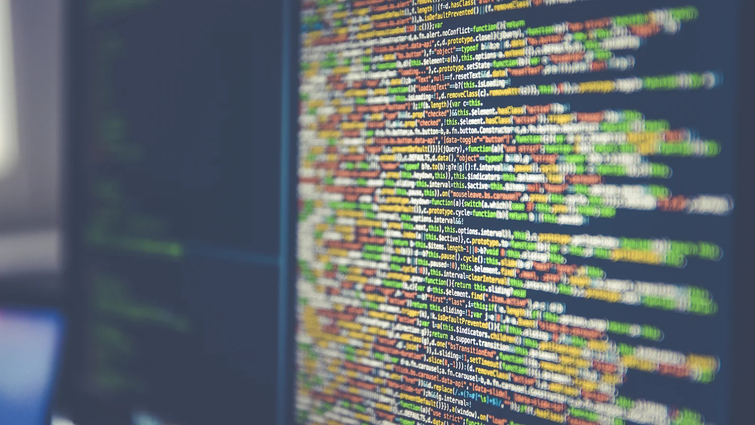 Programmcode als technische Illustration; Foto von Markus Spiske, CC0. Kein NovCog-Büro oder Kundenergebnis.